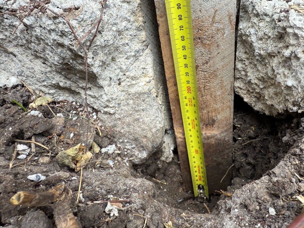 Boundary fences and post depth in Donnybrook